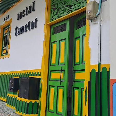 Hostel Camelot Саленто Экстерьер фото