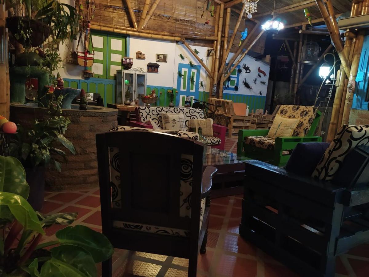 Hostel Camelot Саленто Экстерьер фото