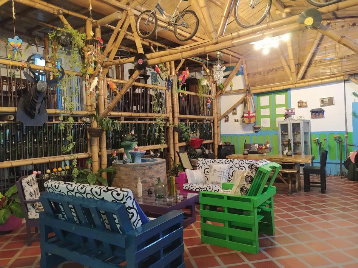 Hostel Camelot Саленто Экстерьер фото