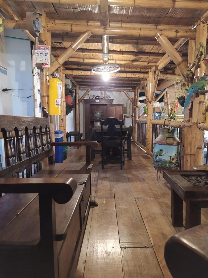 Hostel Camelot Саленто Экстерьер фото