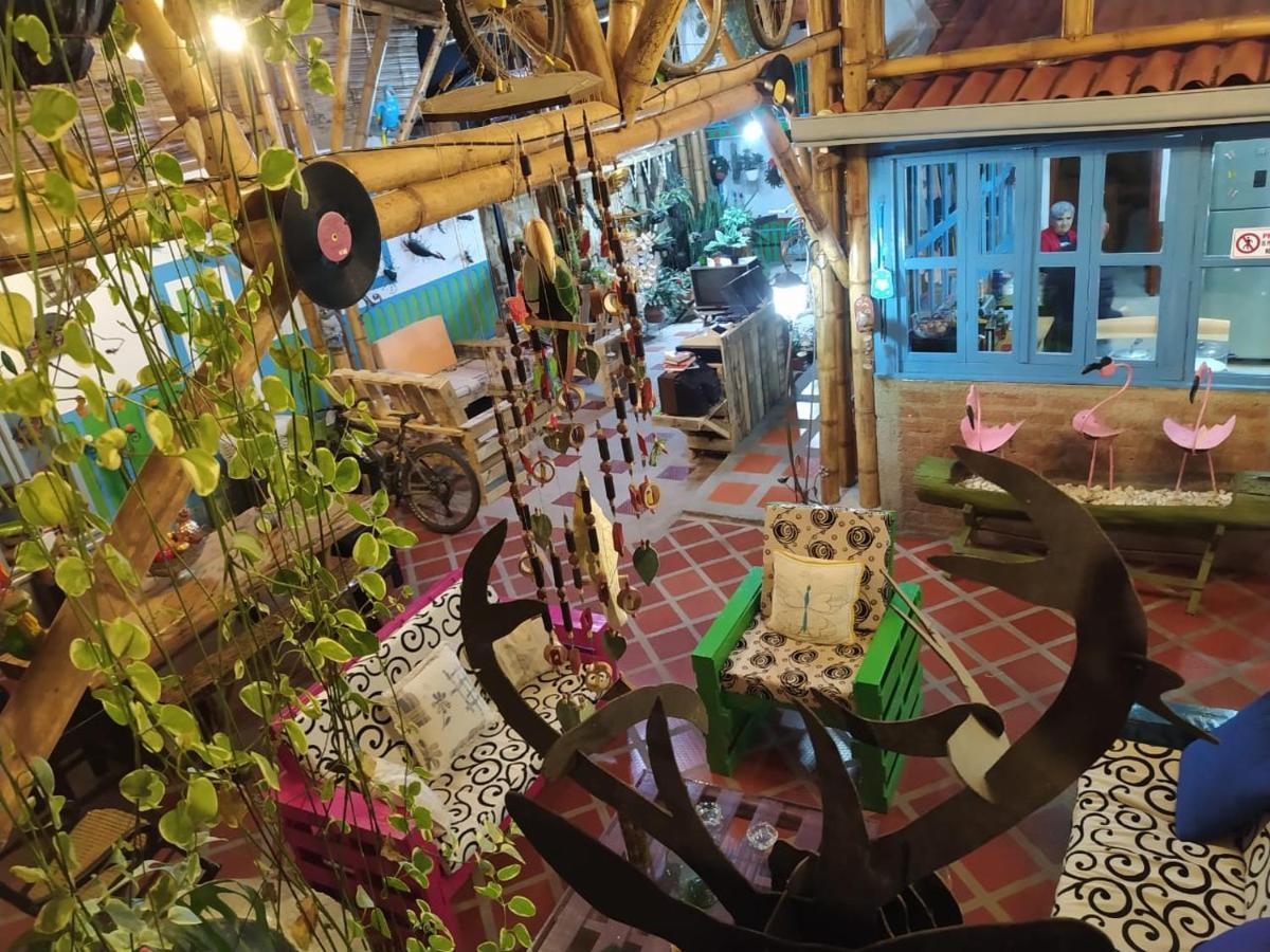 Hostel Camelot Саленто Экстерьер фото