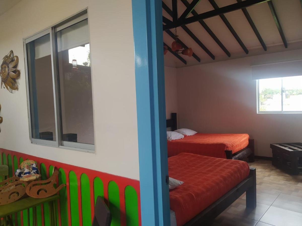 Hostel Camelot Саленто Экстерьер фото