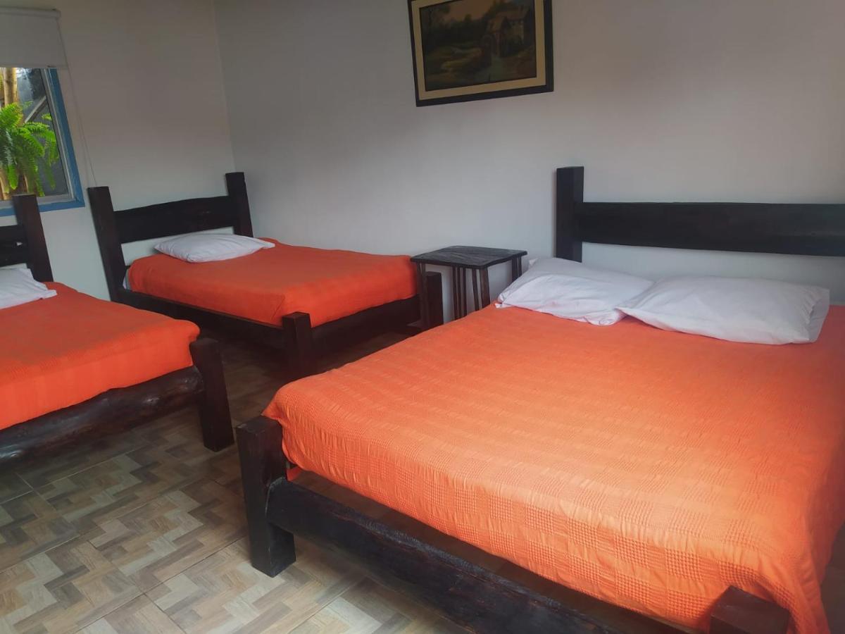 Hostel Camelot Саленто Экстерьер фото
