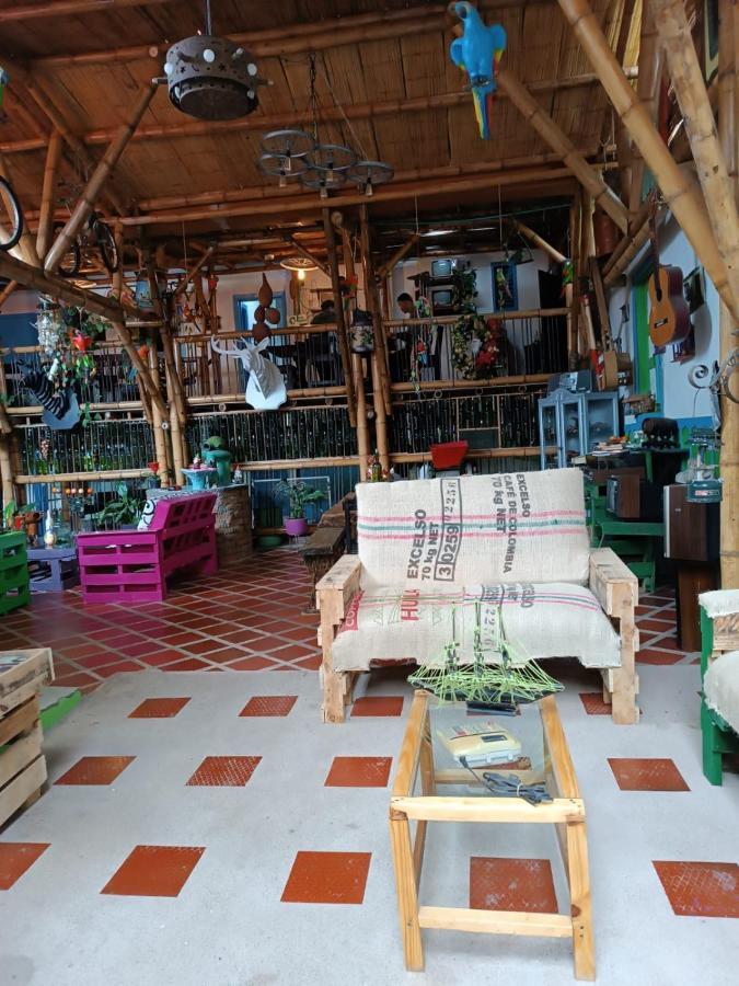 Hostel Camelot Саленто Экстерьер фото